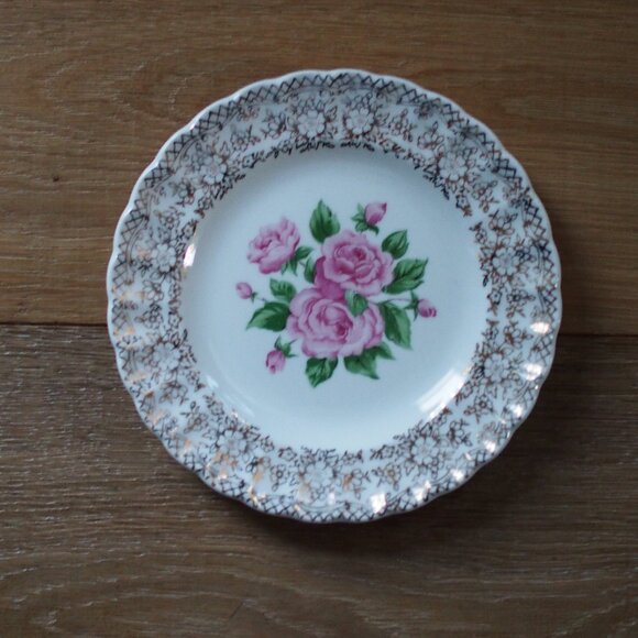 The Sebring Pottery Co. | Vintage China Bouquet Dessert/Bread Plate - Picture 1 of 3